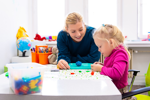 istockphoto-1130450506-170667a